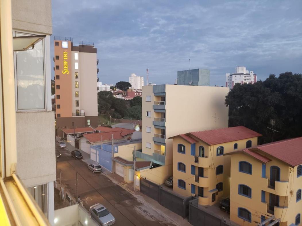 Spot Residence Sao Carlos 700M Da Usp Eksteriør bilde